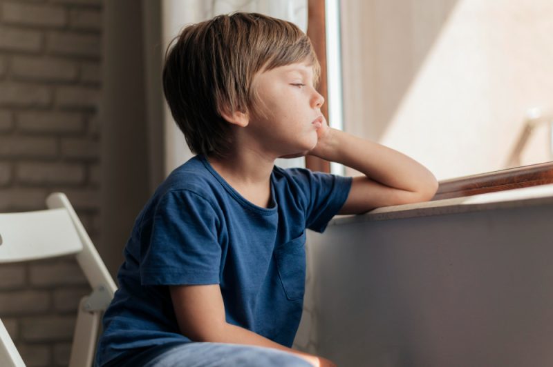 Meu filho é quieto demais, devo me preocupar?